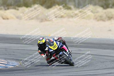 media/Dec-07-2025-CVMA (Sun) [[3e7d2de5dc]]/Race 9-Formula UL Shootout/